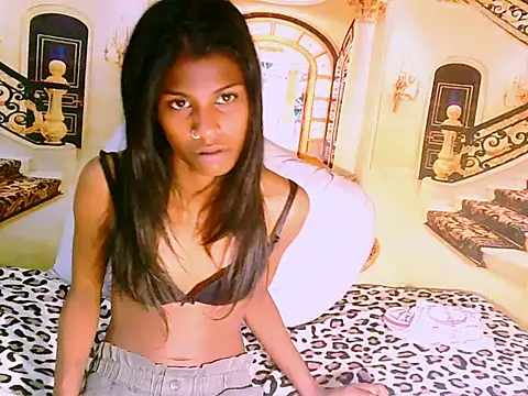 IndianSilkySpice's Live XXX Chat