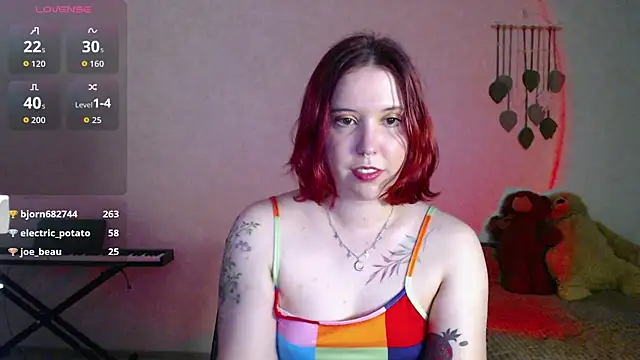 Chat +18 de Ruby_Flame ao vivo