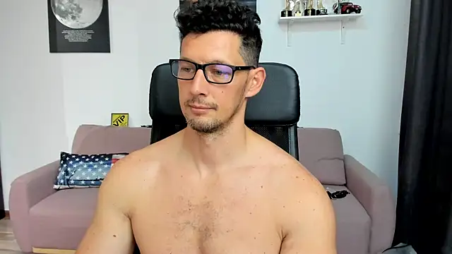 BrutusK08's Live XXX Chat