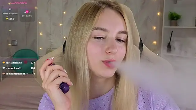 Chat XXX en directo de Shy_Polly