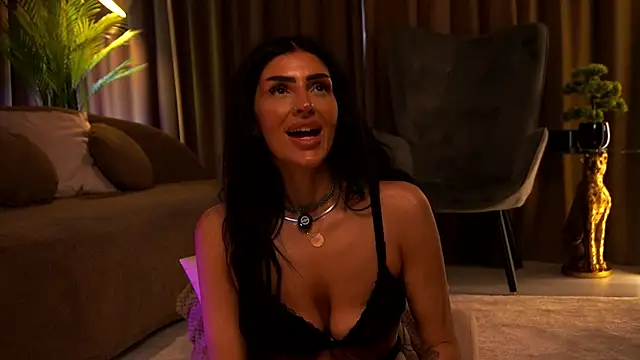 BrainyBelle's Live XXX Chat