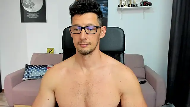 BrutusK08 Chat XXX live