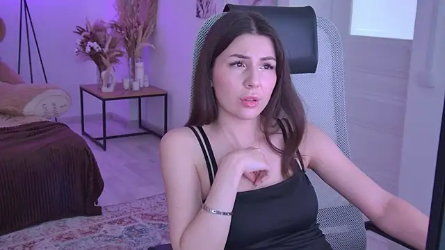 DiRosie Adlı Modelin Canlı XXX Sohbeti