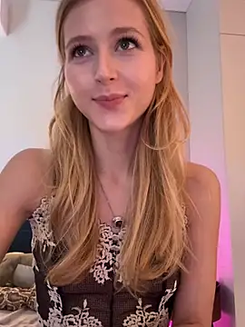 LunaRase Chat XXX live