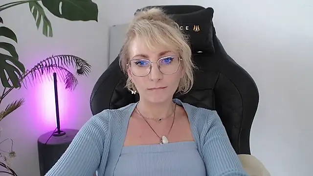 Živý XXX chat CinderellaMoon
