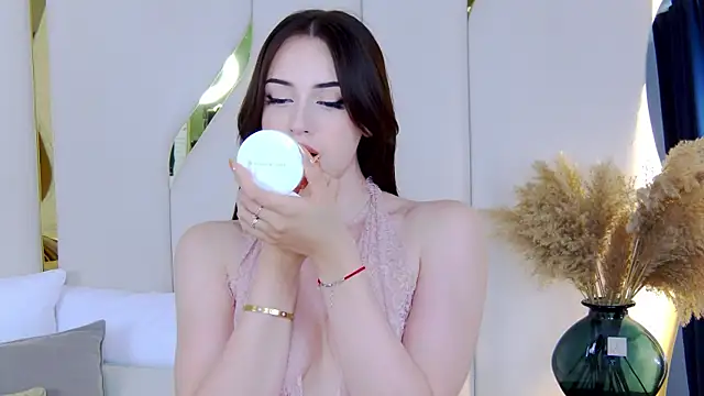 Betty_Bridge Live XXX-chat