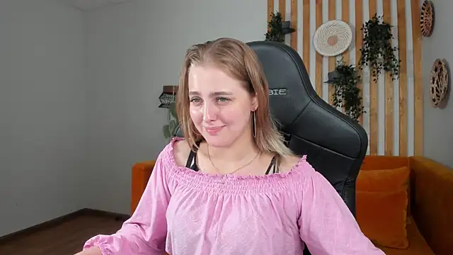 Онлайн чат XXX EllaBells