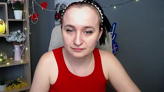 NinaFlawlees XXX чат на живо