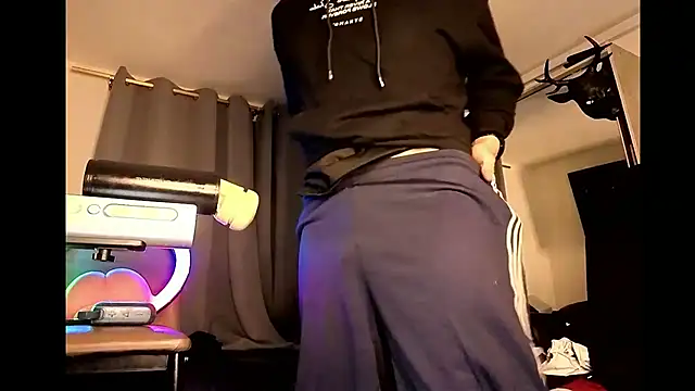 Živý XXX chat pigballsbidom