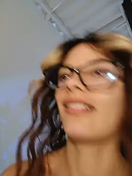 karenarango Adlı Modelin Canlı XXX Sohbeti