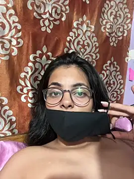 Sandhya_77's Live XXX Chat