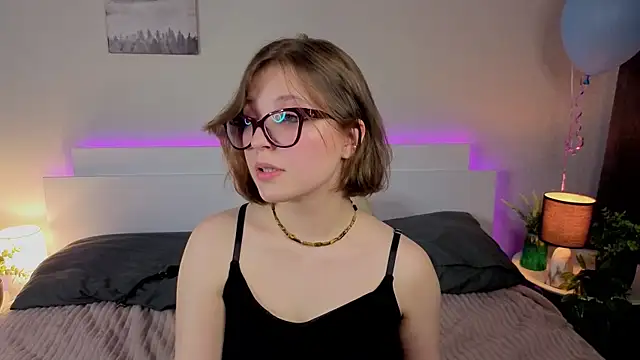 Next2Marie élő XXX-chatje