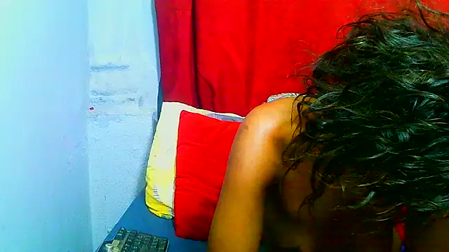 freaky_naughty Chat XXX in diretta