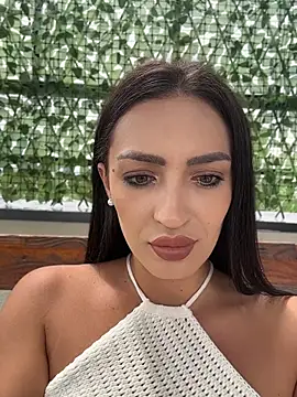 VictoriaLanes live XXX chat