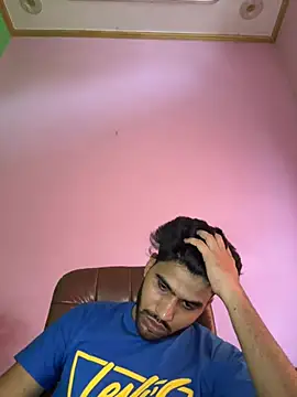 MASTTERRRR: διαδικτυακό σόου στην κάμερα