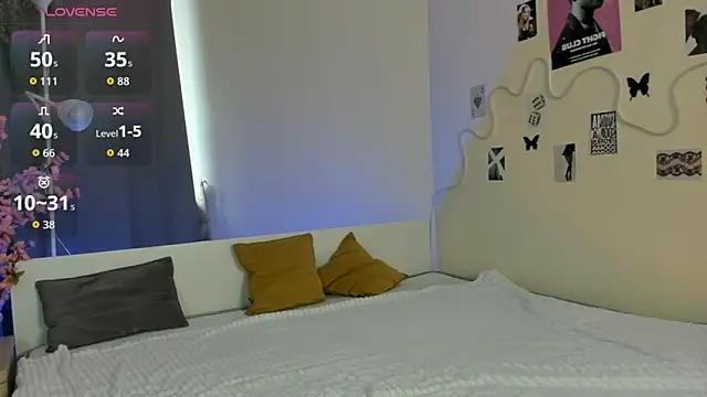 MidnightPoise Live XXX Chat
