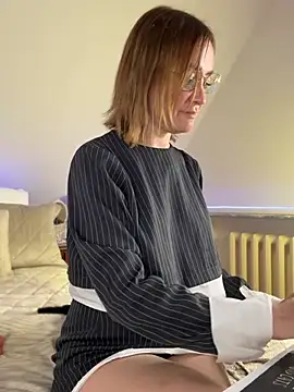 GoldenGoddess- Webcam Show