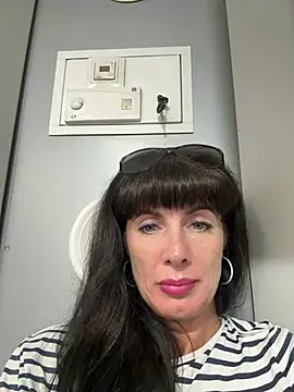 Chat XXX en directo de LadyLuxLover