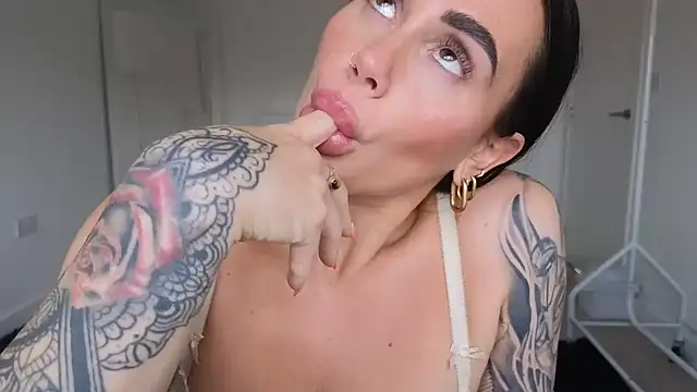 LibbyLoveHeartx's Live XXX Chat