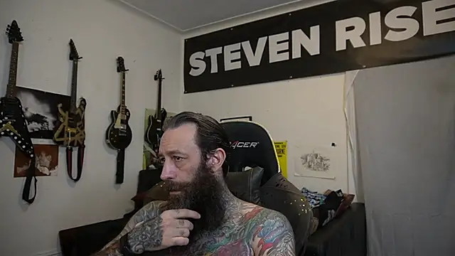 Chat +18 de StevenRiseNYC ao vivo