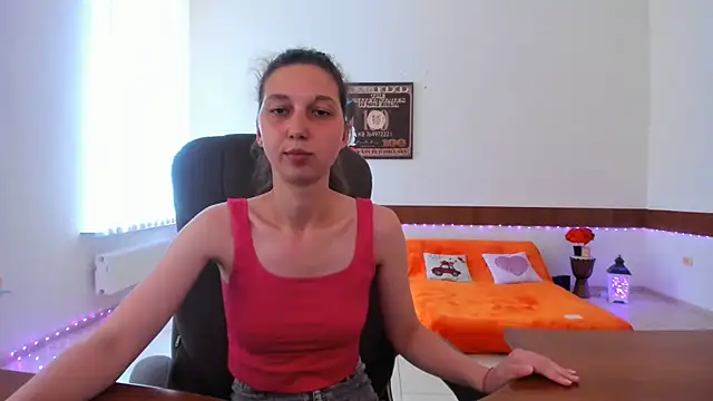 Chat +18 de Ellina_Star ao vivo