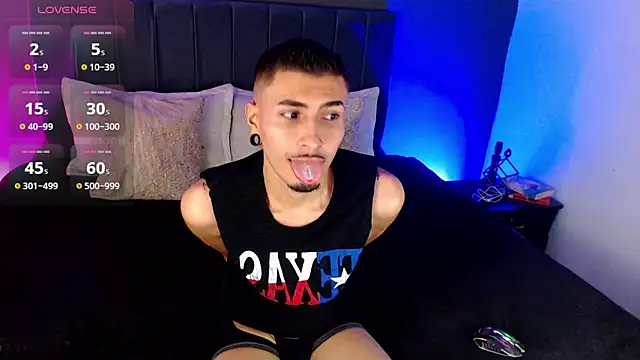 Toyboy_richardn Live XXX chat