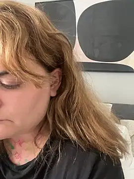 Chat +18 de HeyBABYGIRL ao vivo