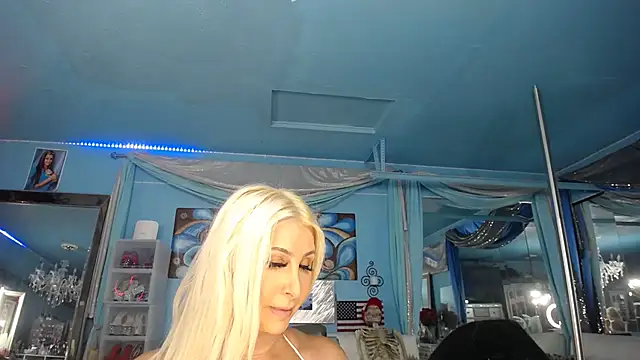 ADRIANNA_FOX Obrolan Langsung XXX