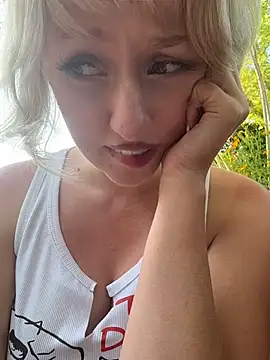 RonnieKiss Chat XXX live