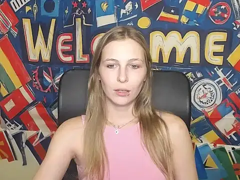 StrangerGi's Live XXX Chat