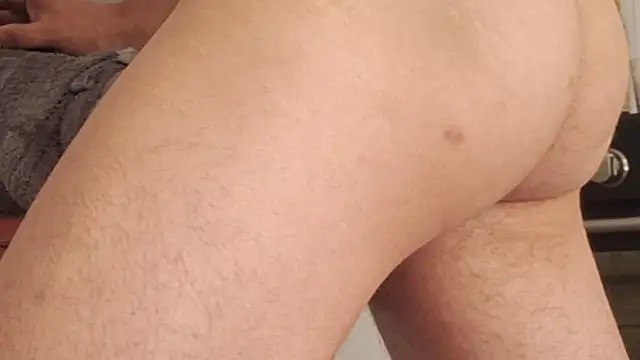 Squirtproff@xh's Live XXX Chat