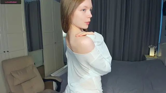 LavenderMitten Adlı Modelin Canlı XXX Sohbeti