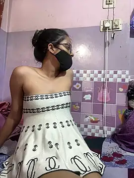 Sandhya_77 Adlı Modelin Canlı XXX Sohbeti