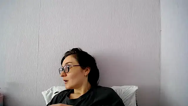 Shiny_gine Adlı Modelin Canlı XXX Sohbeti