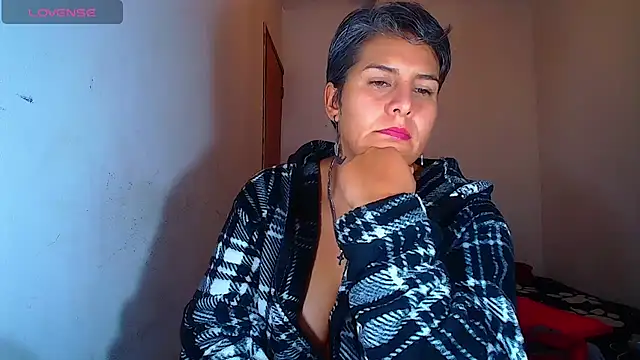 Yessi_rousse's Live XXX Chat