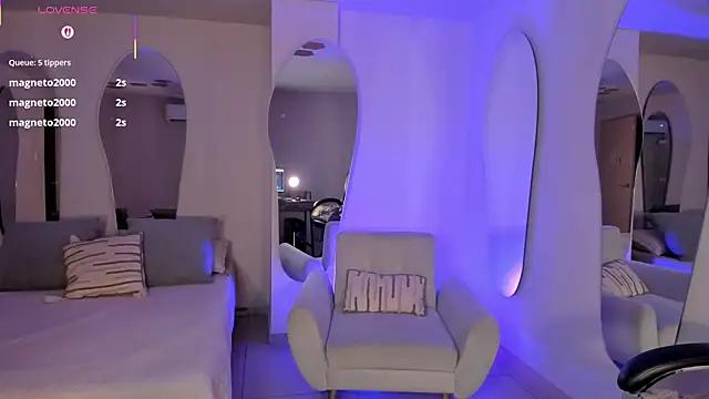 Chat +18 de VeronicaBlue ao vivo