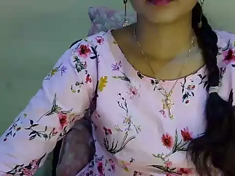 Shab_M Adlı Modelin Canlı XXX Sohbeti