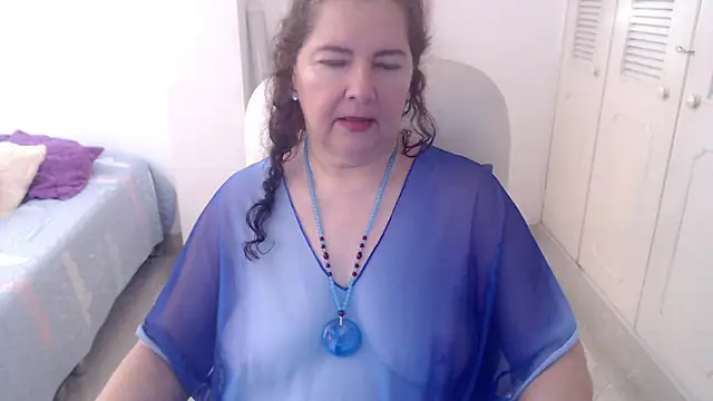 leonela_69's Live XXX Chat