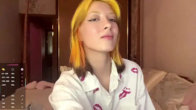 JanneAtop Chat XXX in diretta