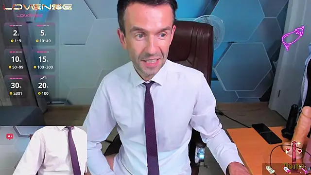 SteveTiger élő XXX-chatje