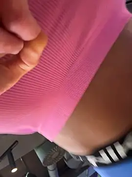 F3ckd0lllucy's Live XXX Chat