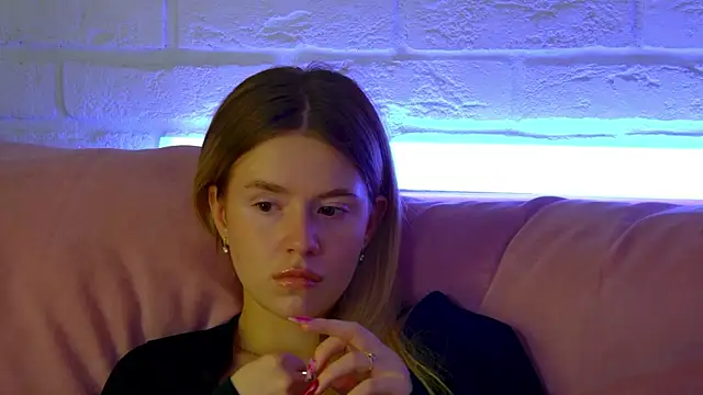 XXX chat uživo modela MilanaBalmain