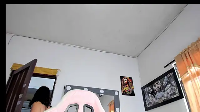 alahia66's Live XXX Chat