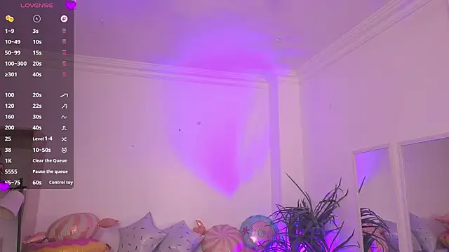 XXX chat uživo modela Aleejaa__