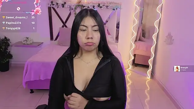 ZURY_TAY Adlı Modelin Canlı XXX Sohbeti