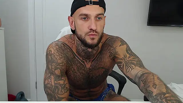 Pokazy przed kamerką – maxi_foxxx