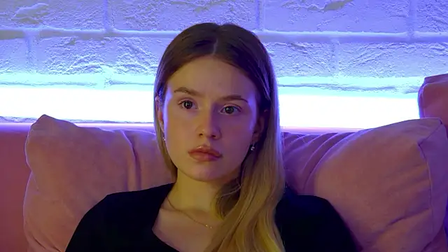 MilanaBalmain Chat XXX live