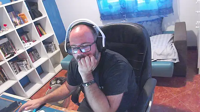 ravingr4d4 webkamerás műsora