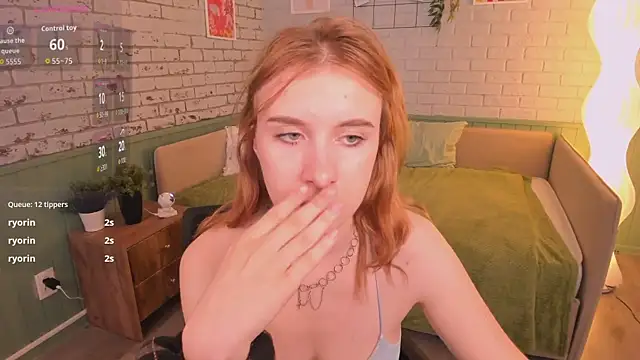 XXX chat uživo modela miraiakik