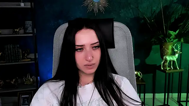 Chat +18 de MonicaLowes ao vivo